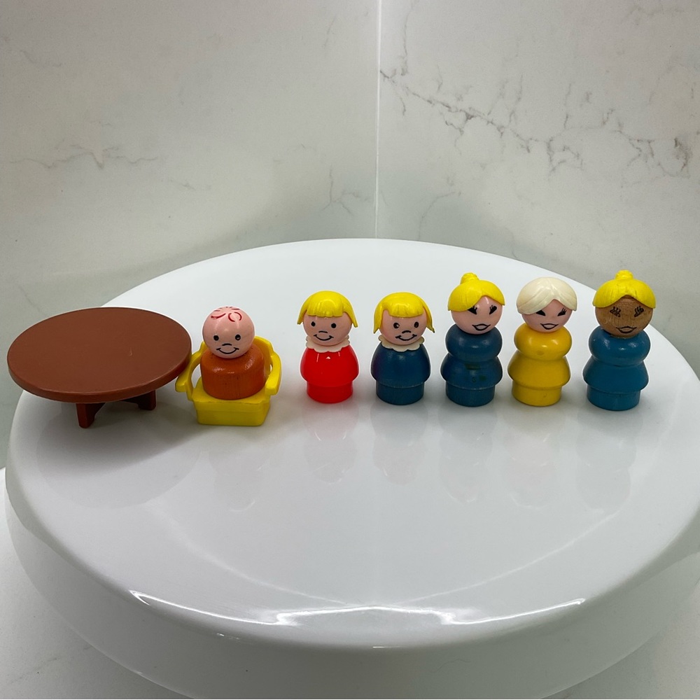 Fisher price little people vintage table and chair